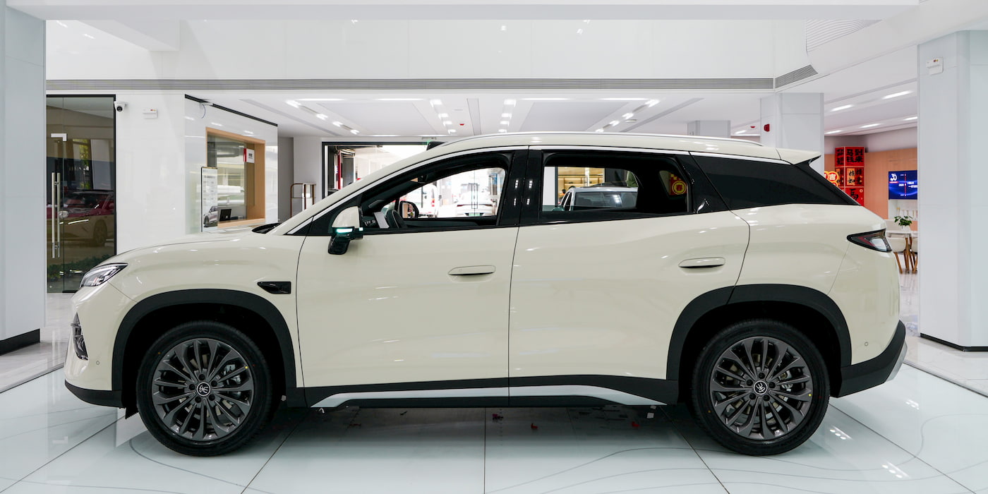 BYD Song Ultra EV chính thức ra mắt tại Trung Quốc — hơn 21.500 đơn đặt hàng chỉ sau 20 ngày, sạc 5 phút đi 600 km