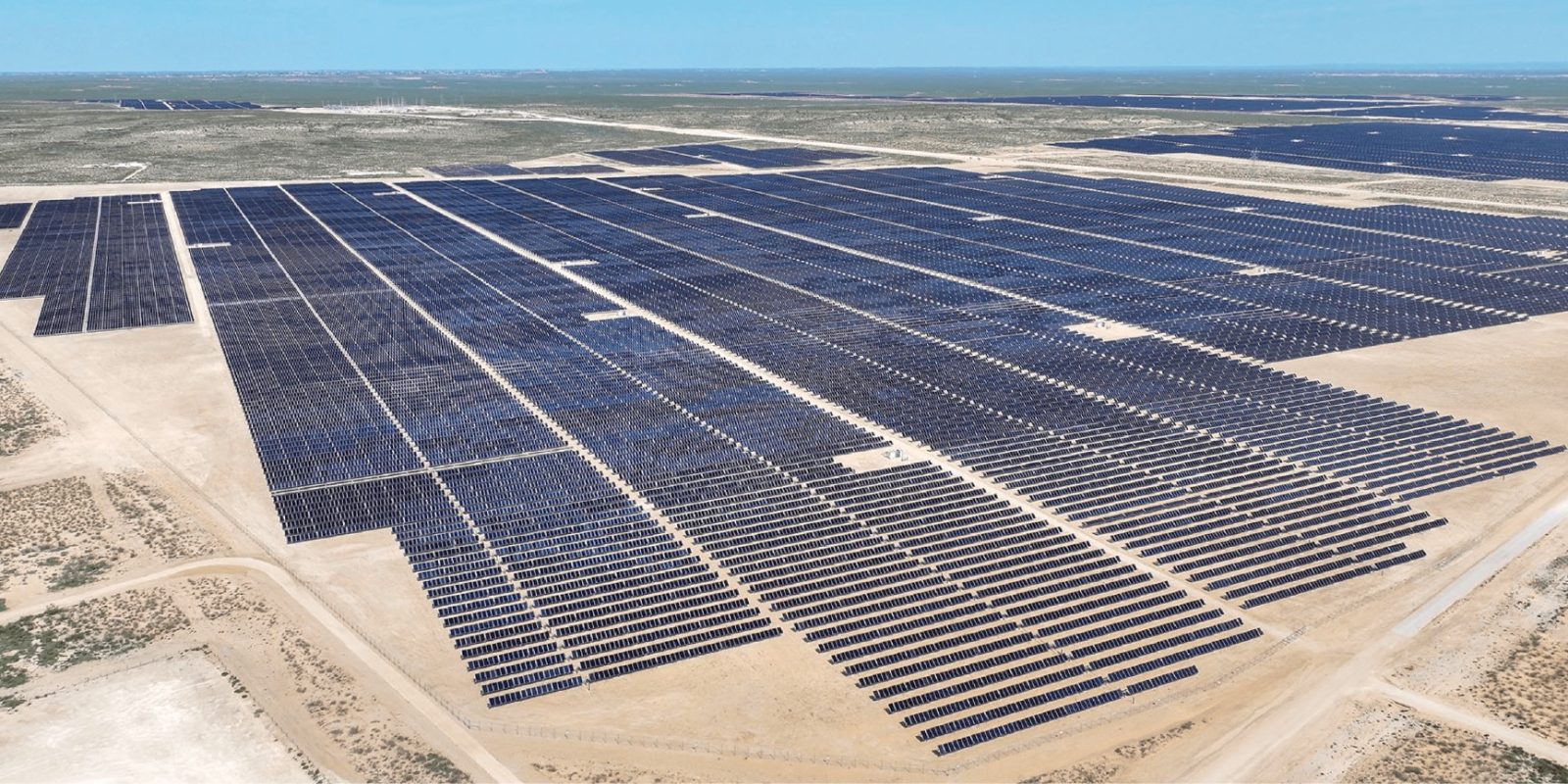 Tổ hợp điện mặt trời khổng lồ tại Texas đạt gần 1 GW công suất — và mới chỉ xây xong một nửa