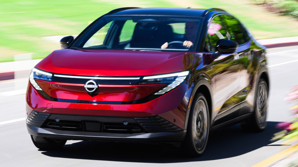 Nissan triệu hồi khẩn cấp 51 chiếc Leaf 2026 vì lỗi pin có thể gây cháy ngay cả khi xe đang đỗ