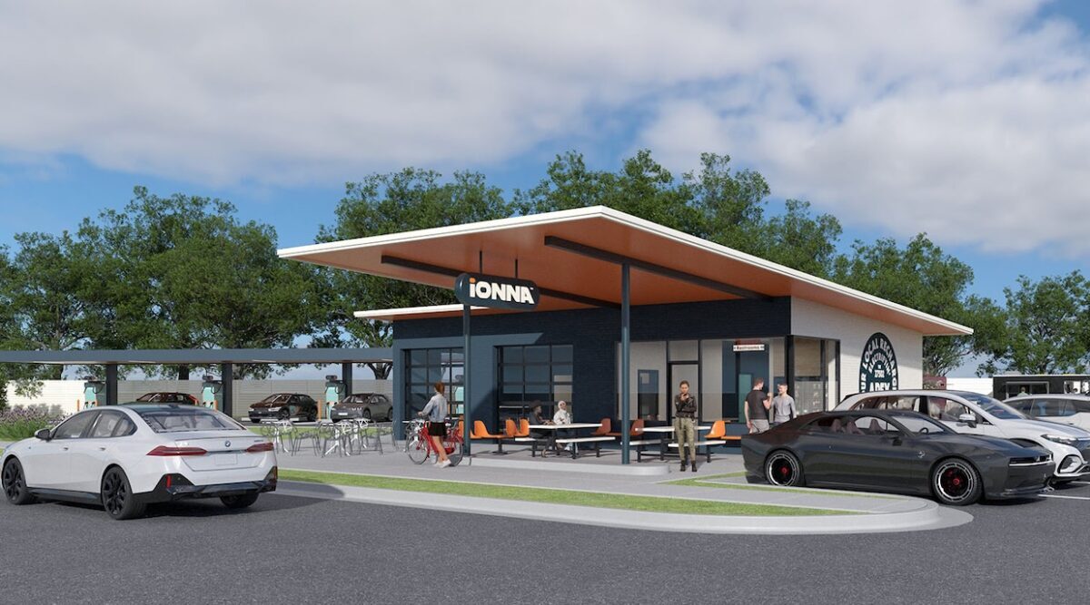 Gần 1.000 trụ sạc xe điện đã hoạt động tại hệ thống IONNA — liên minh 8 hãng xe lớn nhắm mốc 30.000 trụ sạc vào năm 2030
