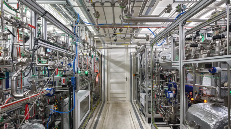 Nhà cung cấp quốc phòng Rheinmetall đề xuất hàng trăm cơ sở hydro xanh sản xuất nhiên liệu điện tử cho quân đội châu Âu