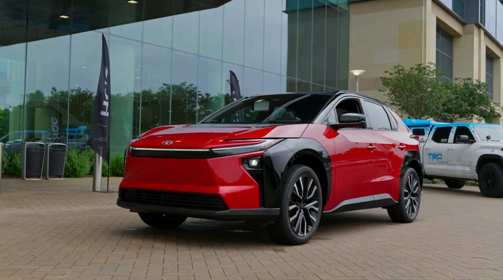 Doanh số Toyota bZ vượt 10.000 xe trong quý đầu năm 2026 — từ kẻ đi sau thành đối thủ đáng gờm trên thị trường xe điện