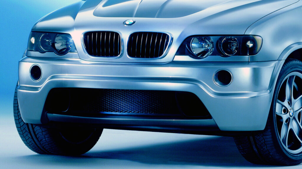 BMW X5 E53 phiên bản M mà hãng từng từ chối sản xuất — nay trở lại với động cơ V10 500 mã lực và hộp số sàn