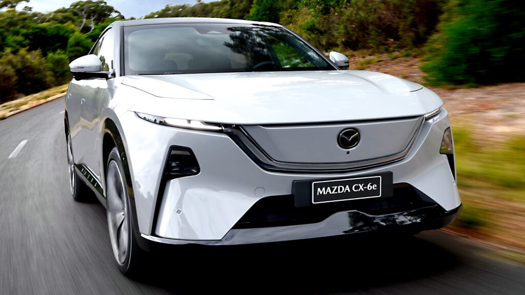 Mazda CX-6e chốt giá chỉ khoảng 523 triệu VND tại Trung Quốc — nhưng gần gấp đôi khi sang Úc
