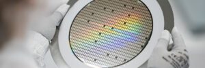 Bosch bắt đầu sản xuất thử chip silicon carbide tại Roseville — nhà máy chip đầu tiên của hãng trên đất Mỹ