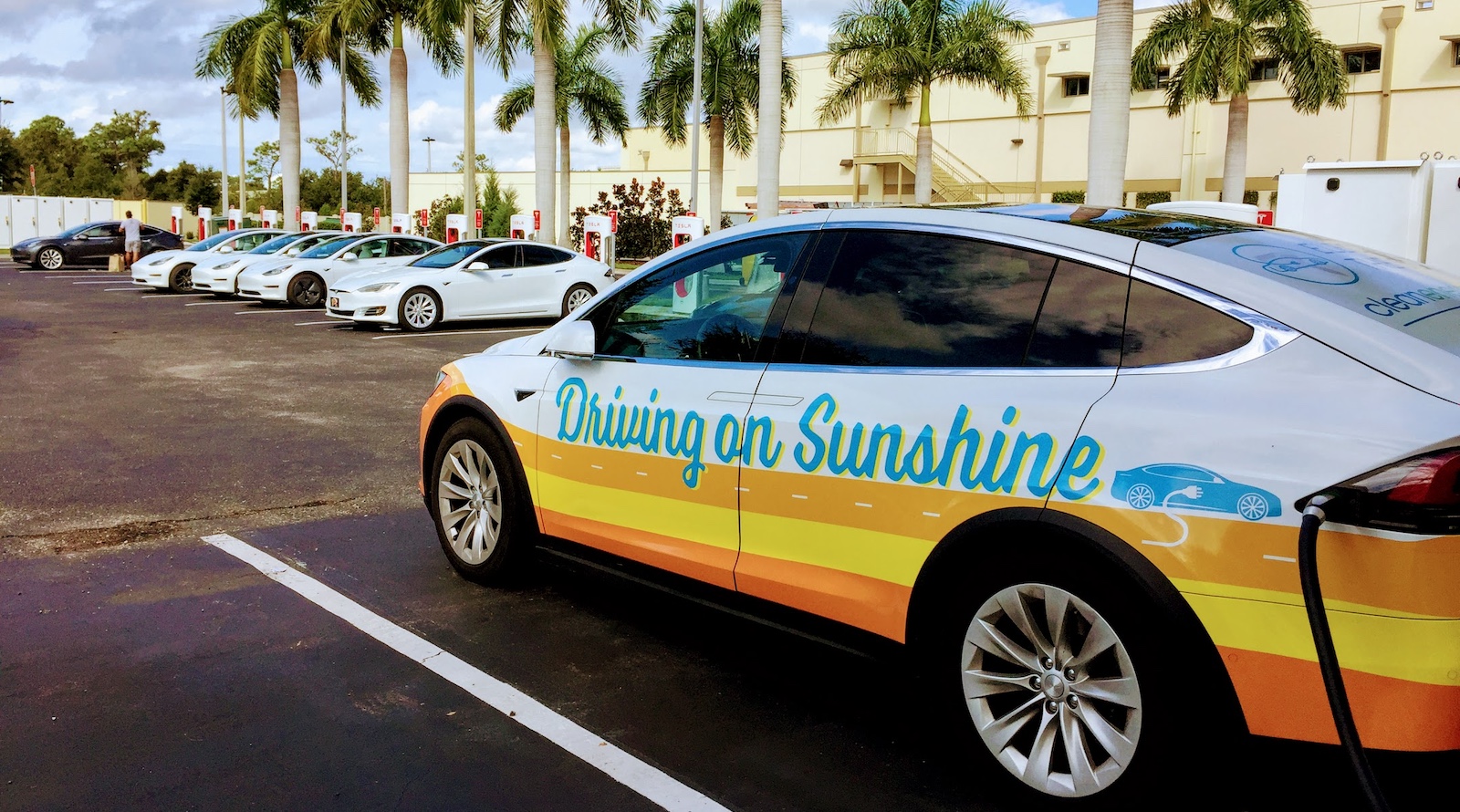 Xe điện kết hợp điện mặt trời — giải pháp tiết kiệm hàng chục triệu đồng mỗi năm đang trở thành hiện thực