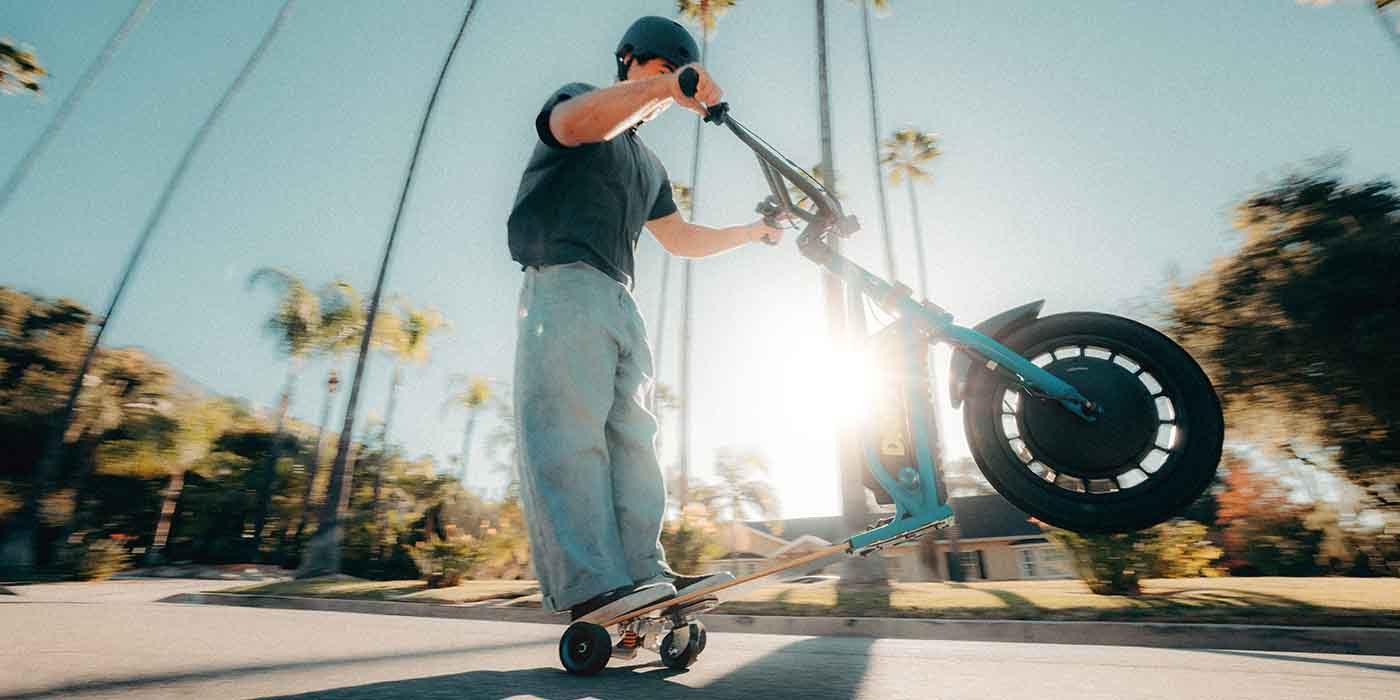 Thêm một bang của Mỹ mở kênh tiếp nhận phản ánh người đi xe đạp điện và scooter điện chạy ẩu