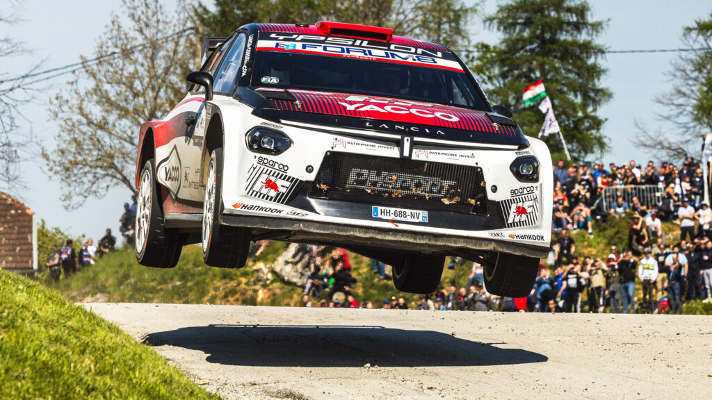 Lancia giành chiến thắng rally đầu tiên sau 34 năm — chỉ trong lần thi đấu thứ hai kể từ khi trở lại