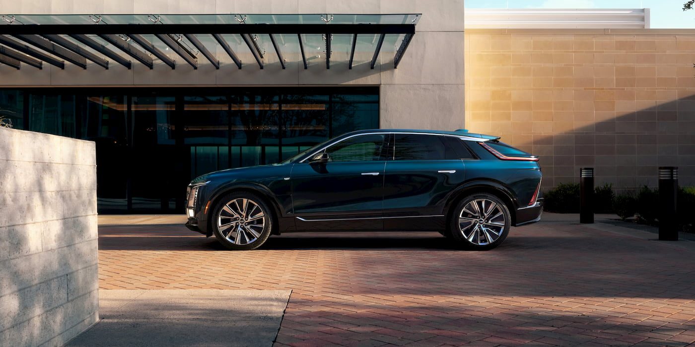 Cadillac Lyriq 2027 trang bị cổng sạc NACS — nâng cấp quan trọng chỉ với 5 triệu VND