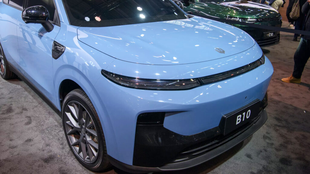 Leapmotor sắp sản xuất xe điện tại Tây Ban Nha — khởi đầu với mẫu B10 từ tháng 10/2026