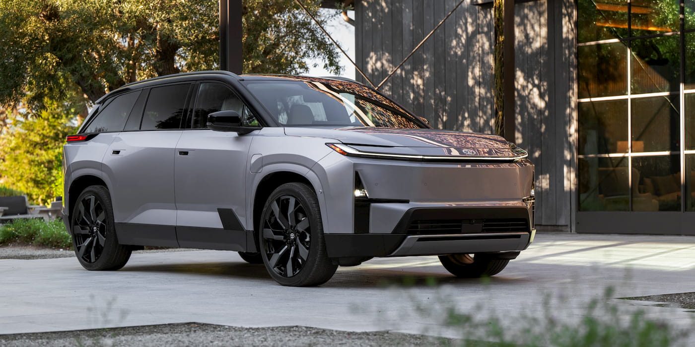 Toyota hoãn sản xuất Highlander BEV — mẫu SUV điện 3 hàng ghế đầu tiên bị đẩy lùi vô thời hạn