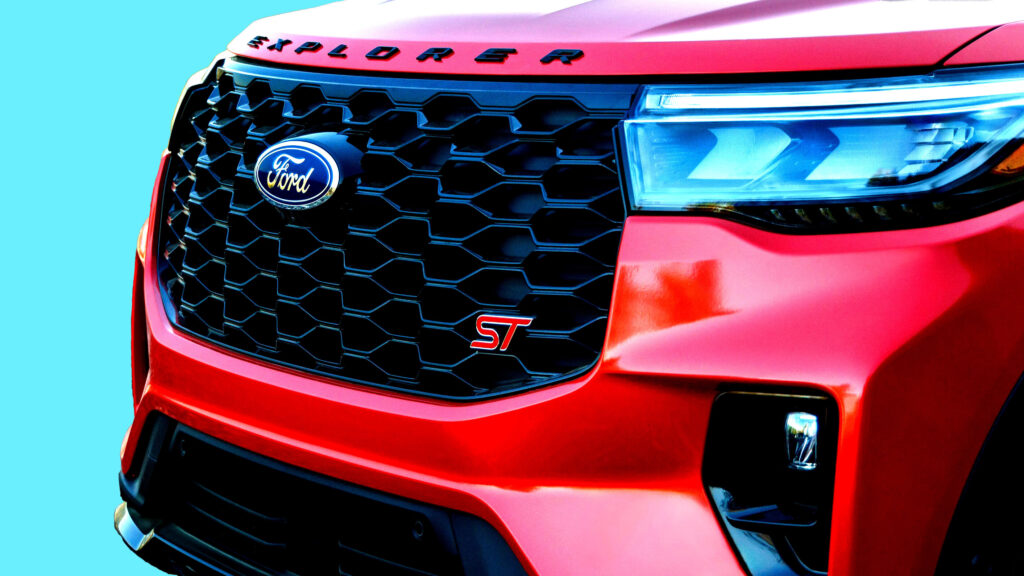 Ford triệu hồi hơn 262.000 xe vì lỗi camera, bơm nhiên liệu và dây an toàn — khủng hoảng chất lượng ngày càng trầm trọng