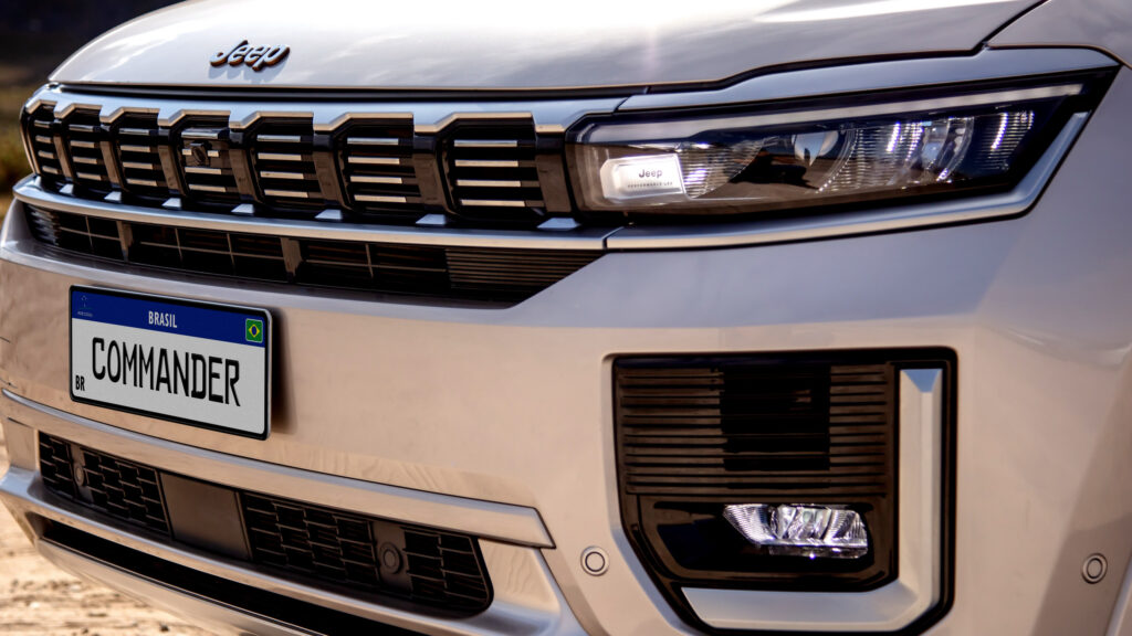 Jeep Commander 2026 lột xác với diện mạo mới — phiên bản hybrid sẽ ra mắt vào năm 2027