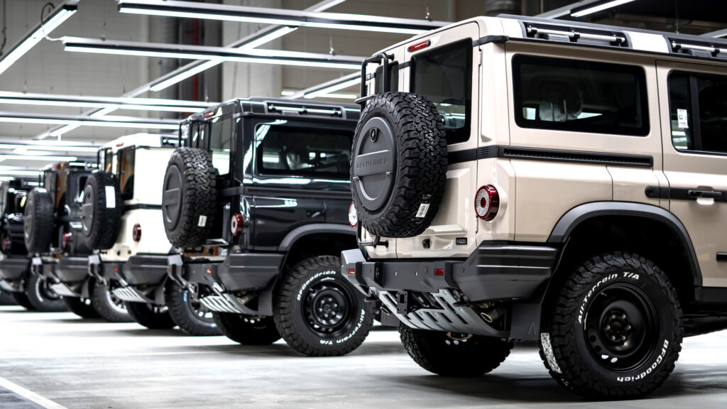 Ineos tính xây nhà máy tại Mỹ — mức giá 84.400 USD của bán tải Quartermaster lý giải tất cả