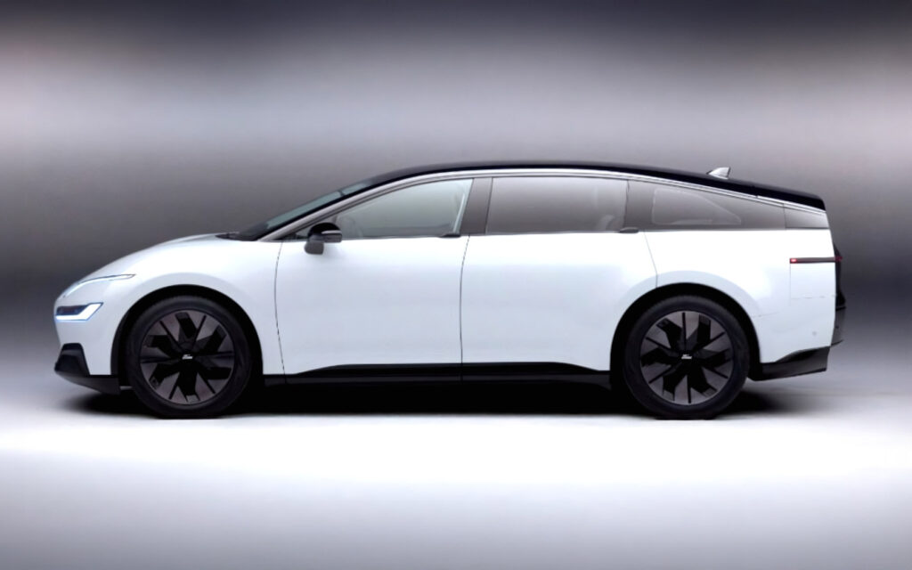 Mẫu SUV điện 3 hàng ghế bị Ford khai tử bất ngờ lộ diện — thiết kế như tàu cao tốc, tầm vận hành lên đến 885 km