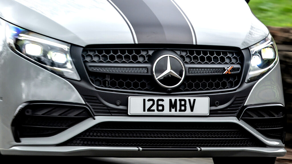 Mercedes "lên đồ" AMG cho chiếc Vito giá khoảng 1,9 tỷ VND — nhưng bên dưới vẫn là động cơ diesel không hơn không kém