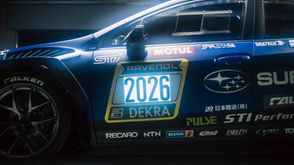 Subaru không bán WRX STI cho khách hàng, nhưng sẵn sàng mang phiên bản đua 395 mã lực ra đấu với đối thủ mạnh gần gấp đôi tại Nürburgring