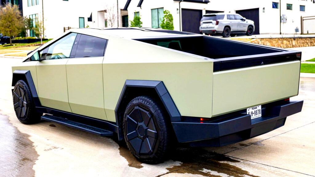 Cybertruck phiên bản không ai muốn mua mới — giờ cũng chẳng ai muốn mua lại