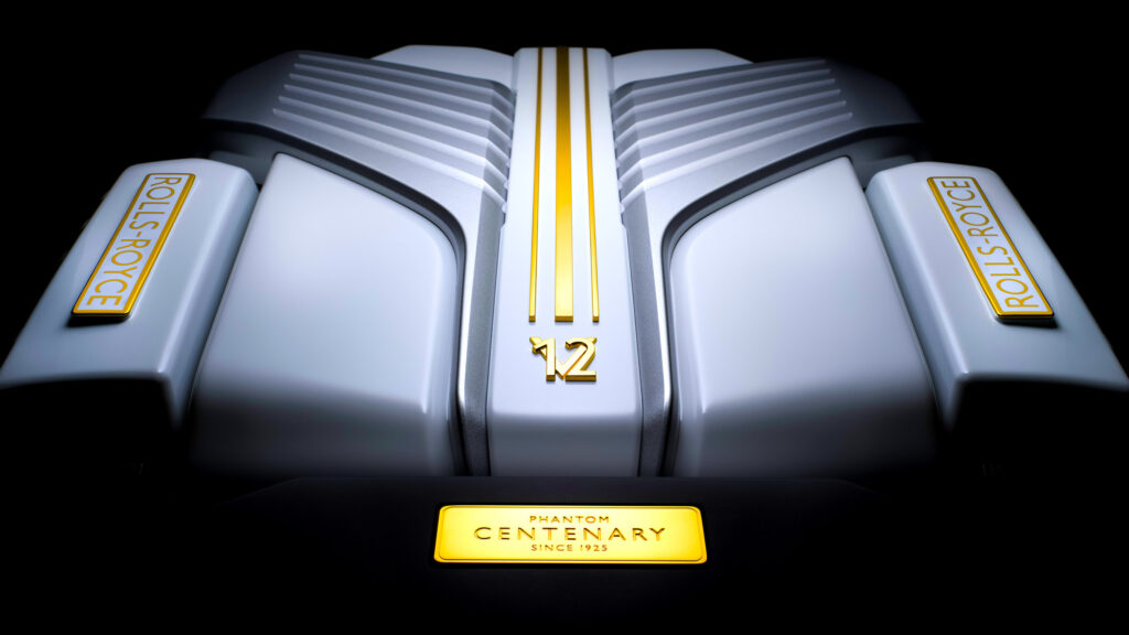 Rolls-Royce từ bỏ kế hoạch chỉ bán xe điện — khách hàng vẫn muốn động cơ V12