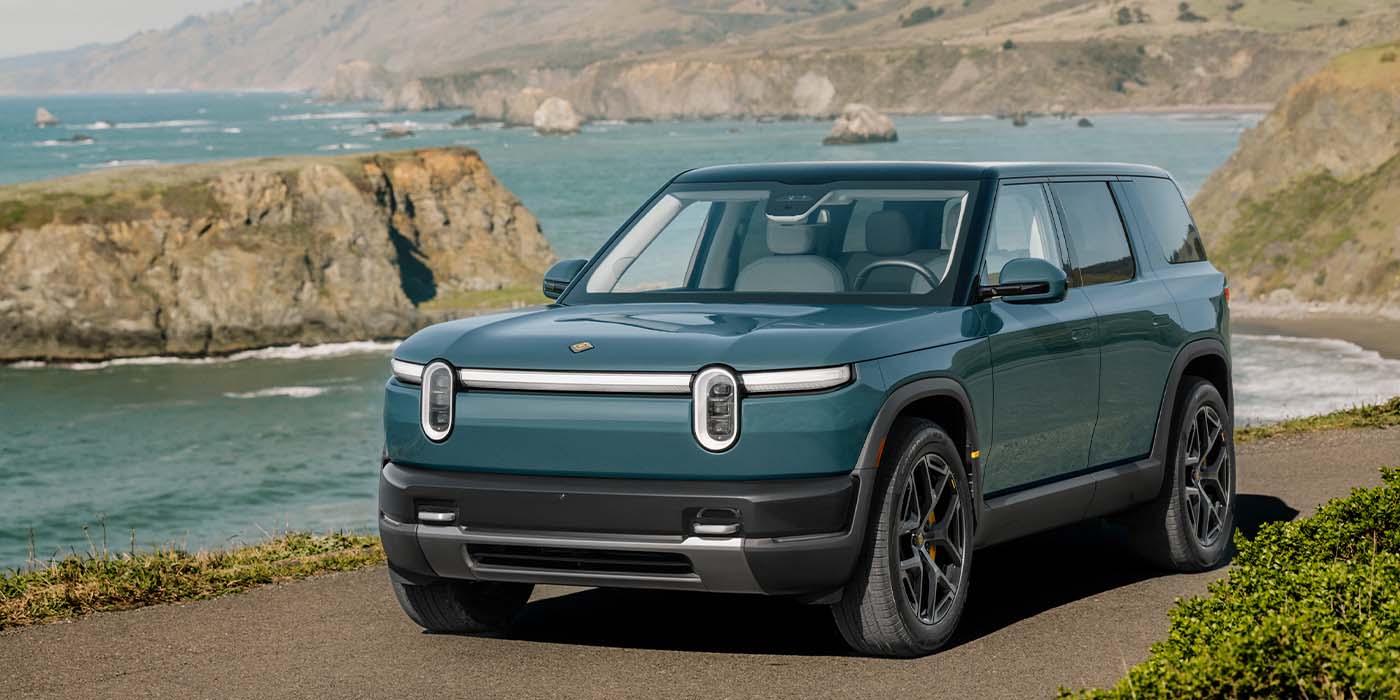 Rivian công bố toàn bộ dòng xe R2: giá từ 1,13 tỷ VND, bản hiệu suất cao giao xe ngay mùa xuân 2026