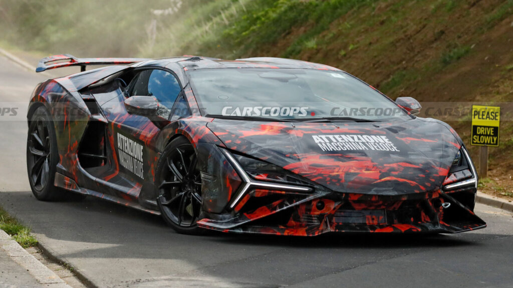 Lamborghini Revuelto SV lộ diện — siêu xe plug-in hybrid sắp được nâng cấp lên gần 1.200 mã lực