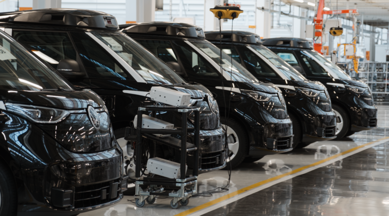 Waymo mở rộng sang Đức, Tesla tăng sản lượng 20% trong khi Volkswagen lâm vào khủng hoảng