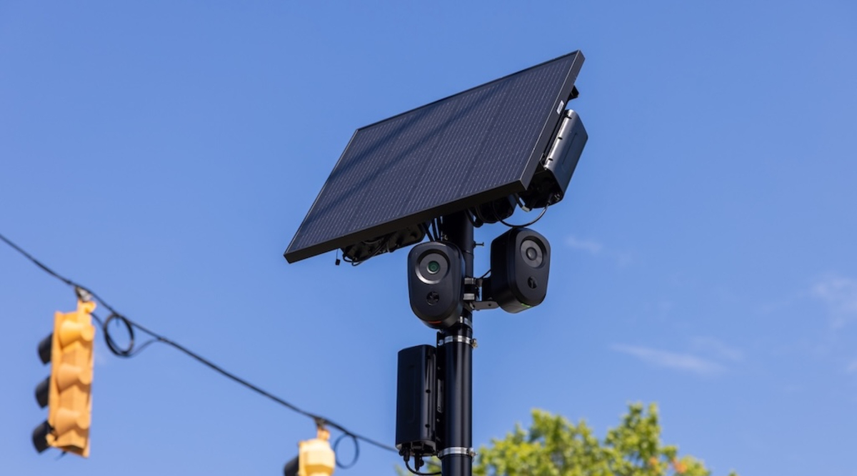 Camera giám sát Flock gây làn sóng phản đối dữ dội tại Mỹ — bài học về quyền riêng tư trong kỷ nguyên giao thông thông minh