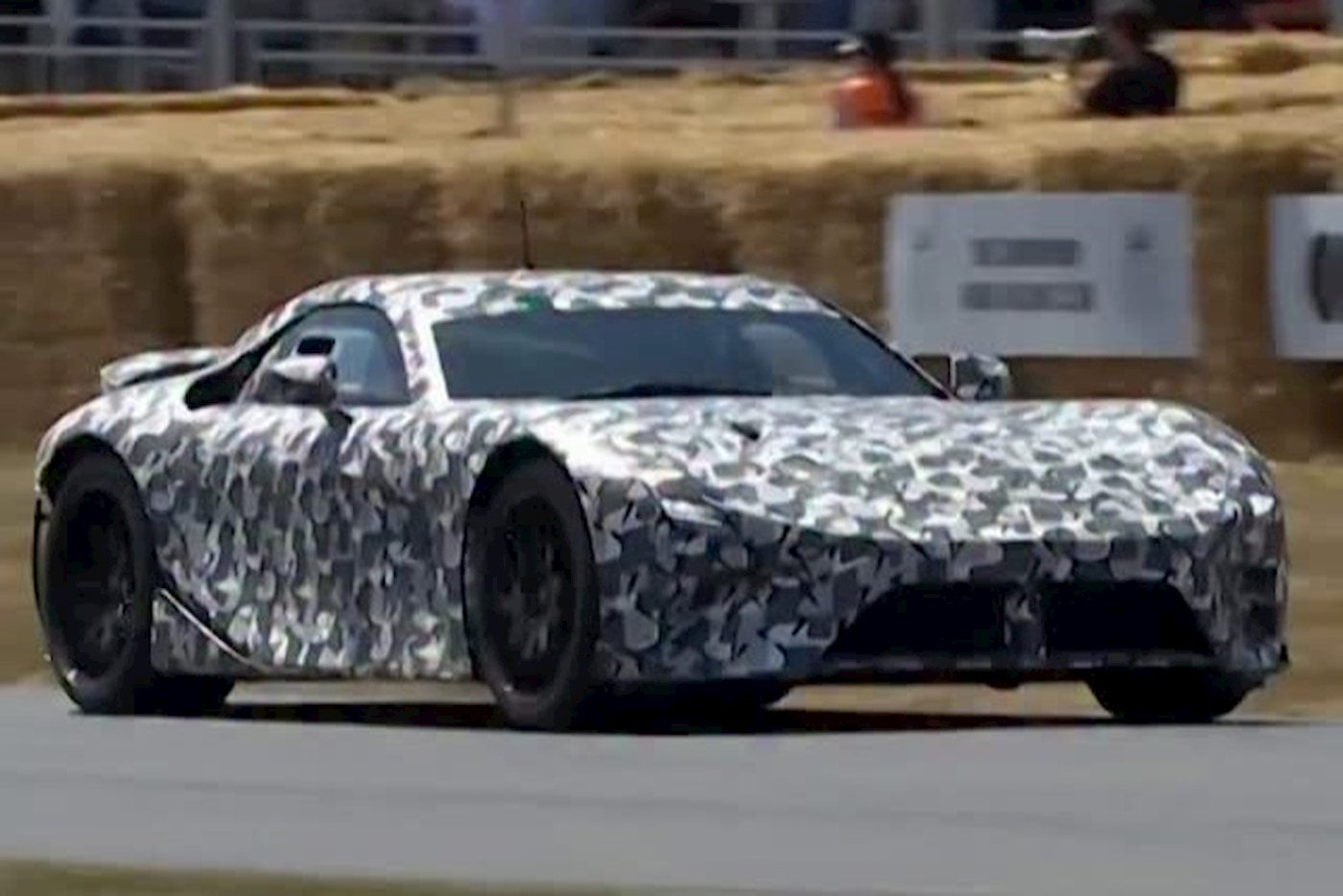 Toyota hứa hẹn lớn với siêu xe điện Lexus LFA — nhưng liệu chúng ta có được thấy nó trên đường?