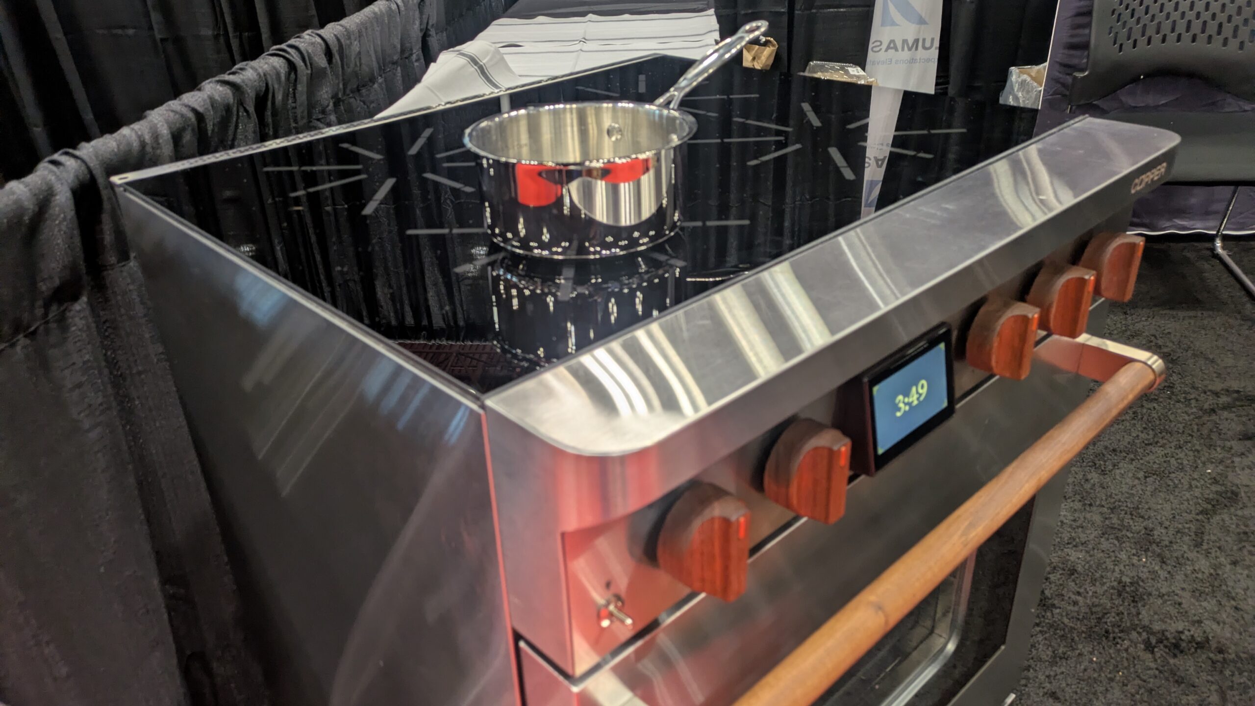 Copper ra mắt bếp từ tích hợp pin 5 kWh — giải pháp điện khí hóa nhà bếp không cần nâng cấp hệ thống điện