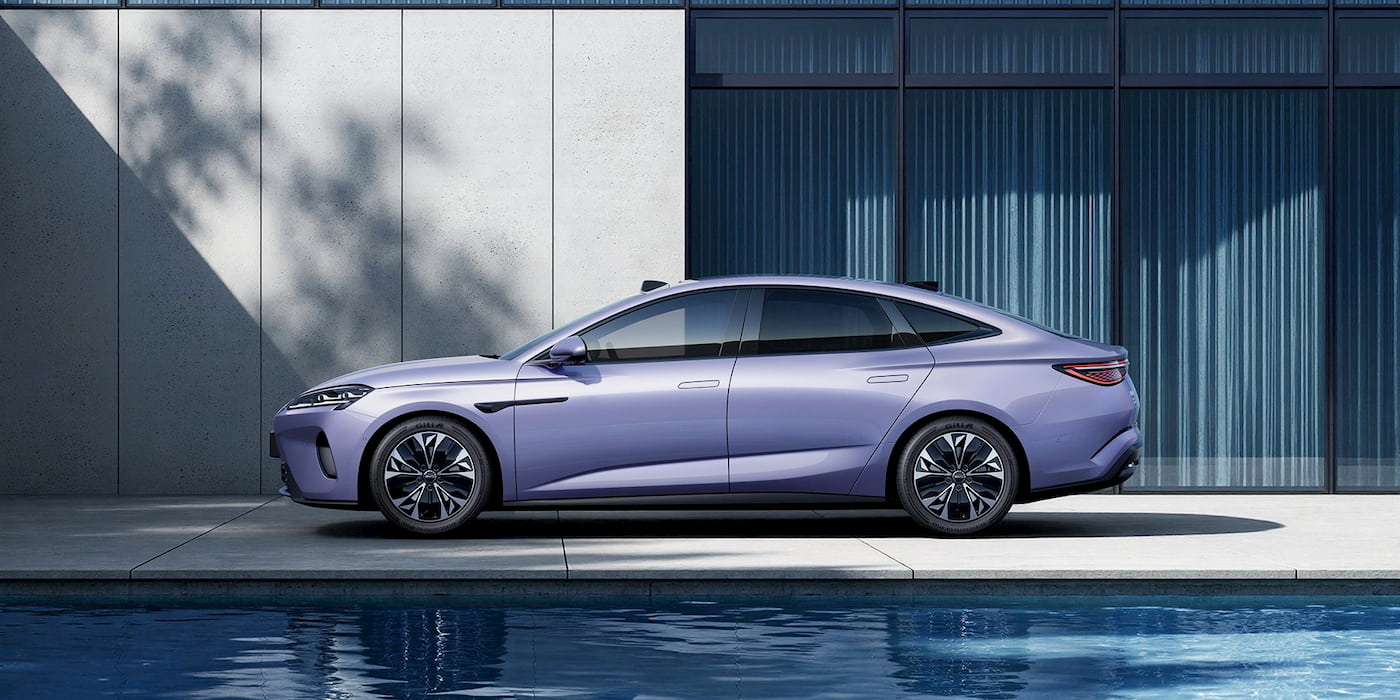 BYD trình diễn công nghệ Flash Charging trên mẫu Seal 07 EV — sạc từ 10% lên 70% chỉ trong 5 phút