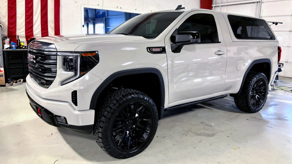 GMC Jimmy có thể hồi sinh với động cơ V8 — vũ khí mà 4Runner và Bronco không có