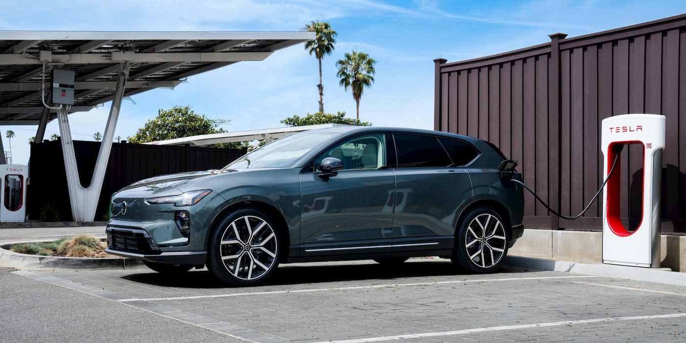 Xe điện Volvo tại châu Âu sắp được sạc trực tiếp tại hơn 20.000 trạm Tesla Supercharger — tích hợp ngay trong ứng dụng Volvo