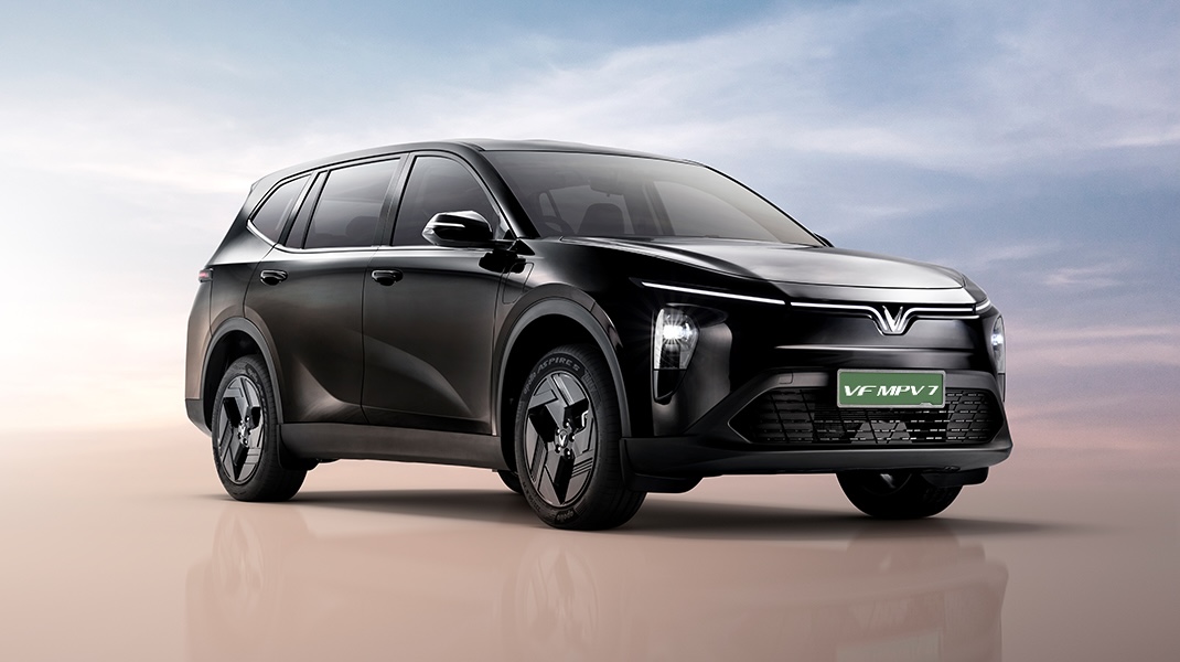 VinFast giao hơn 3.520 xe điện trong một ngày — đồng thời đẩy mạnh chiến lược mở rộng sang Ấn Độ và Indonesia