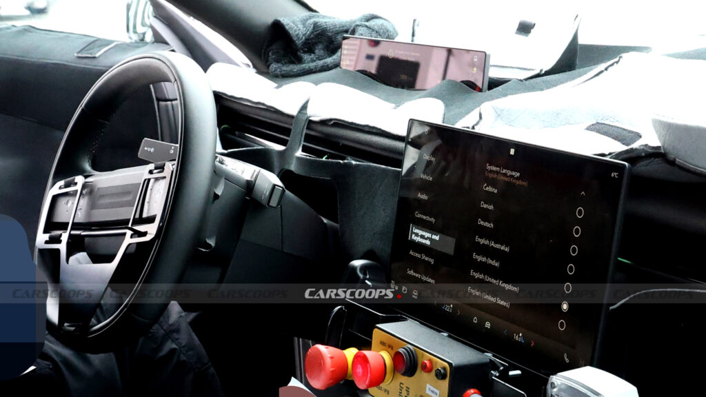 Range Rover Velar thế hệ mới lộ nội thất cách mạng — màn hình lớn hơn, cụm đồng hồ kỹ thuật số thu gọn