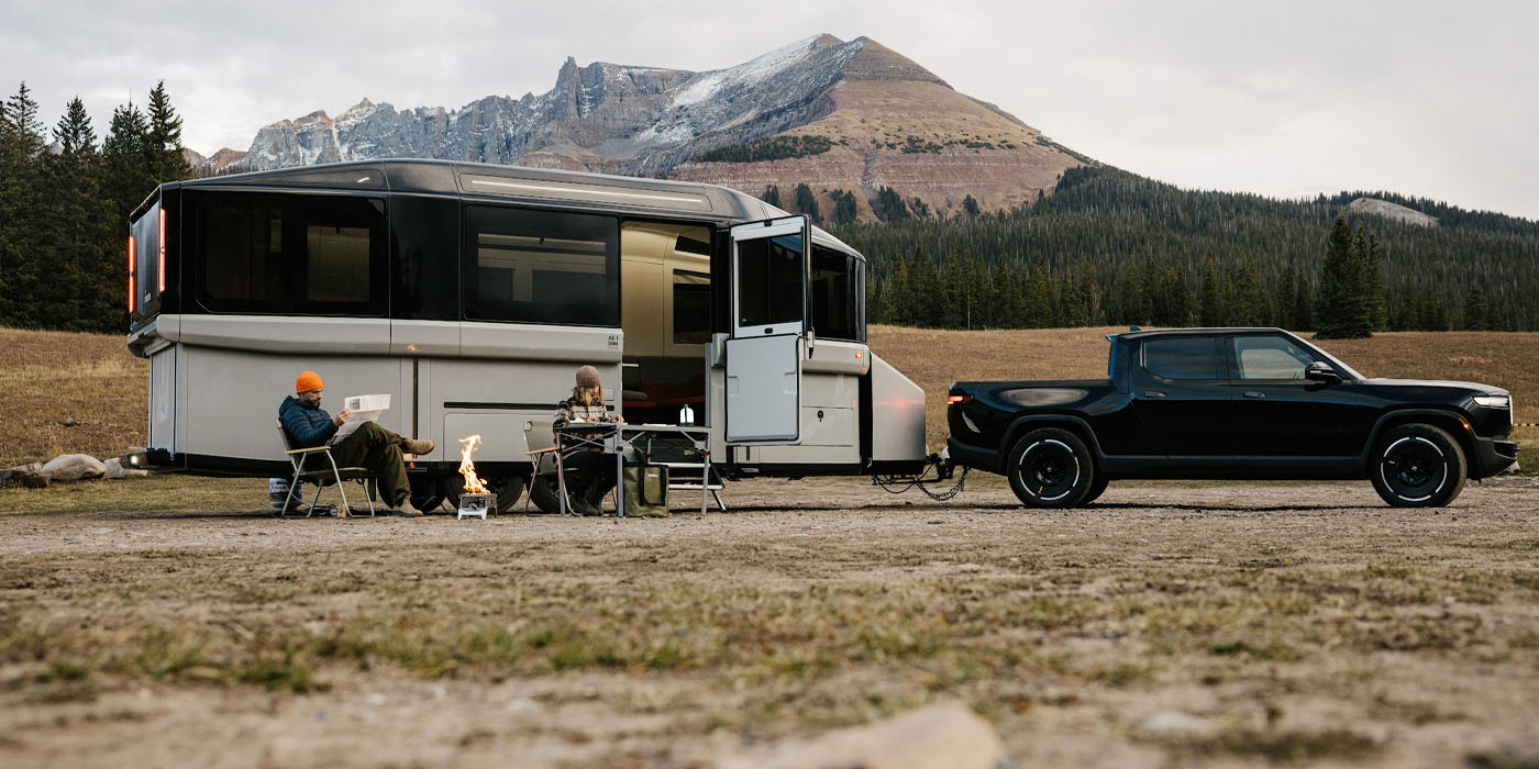 Lightship mở rộng gấp bốn công suất sản xuất trailer du lịch chạy điện tại Colorado