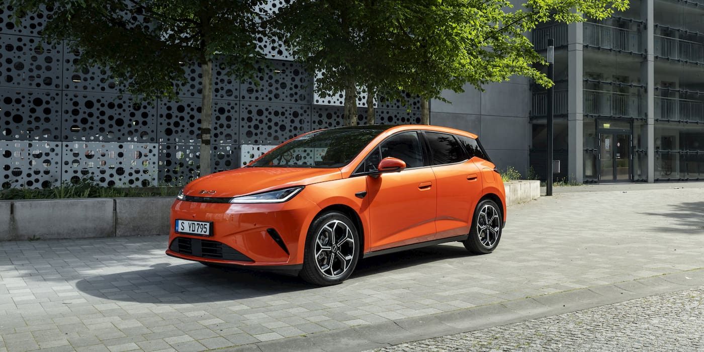 BYD Dolphin G — mẫu xe plug-in hybrid đầu tiên thiết kế riêng cho châu Âu, phạm vi thuần điện 105 km, giá từ khoảng 800 triệu VND