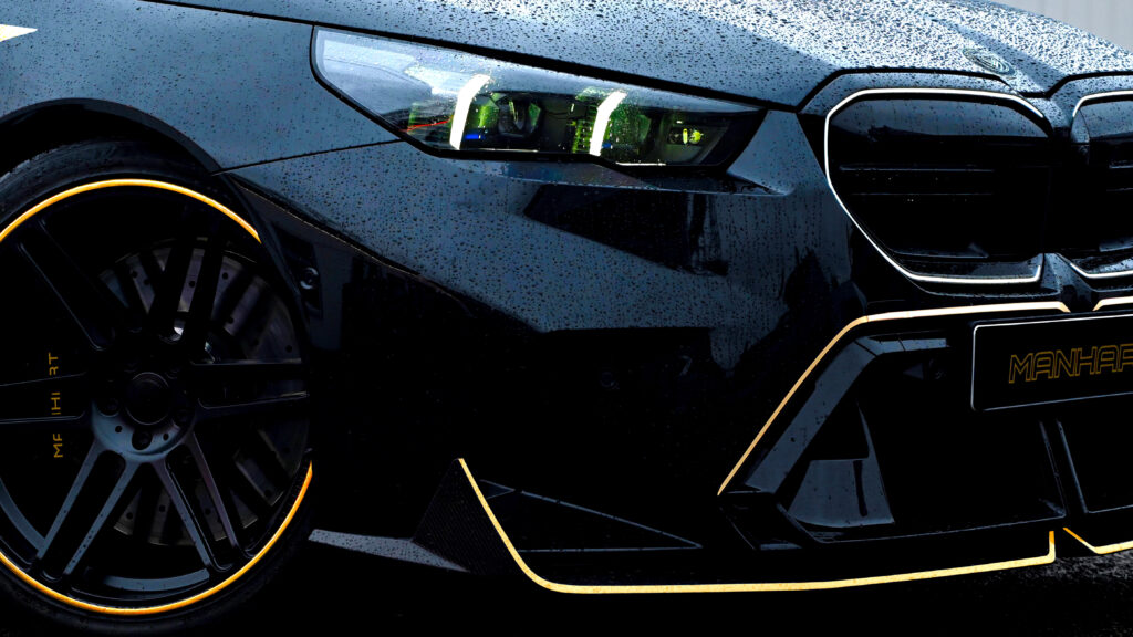 Manhart tìm thấy 180 mã lực "bỏ quên" trong khoang động cơ BMW M5 Touring — nâng tổng công suất lên gần 900 mã lực