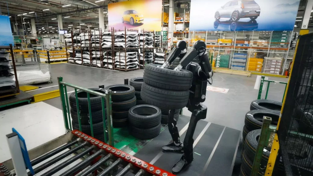 Renault ra mắt robot Calvin-40 — không đầu, chuyên nâng vật nặng, sẽ triển khai 350 chiếc tại nhà máy từ năm 2027
