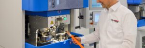 Tái định nghĩa sản xuất thanh dẫn điện: 7 lợi ích vượt trội của hàn siêu âm trong ngành xe điện